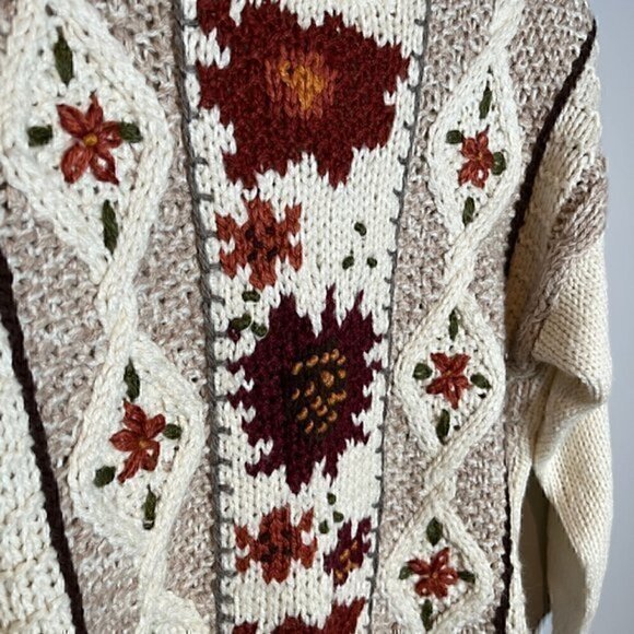 Vintage chunky knit grandmacore cottagecore floral sweater - Picture 2 of 4